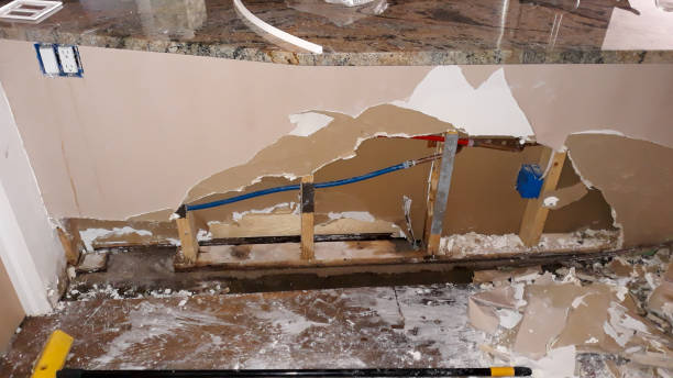 Best Water damage restoration experts  in Beechwood Trails, OH